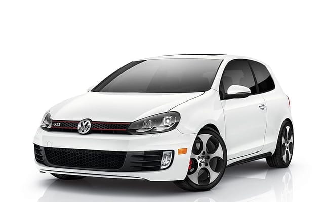 VW Golf 8 — vehicle de pràctiques del permís B